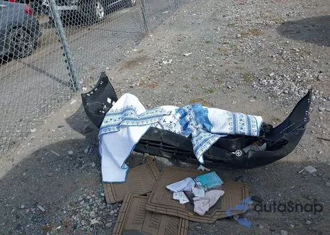 2013 Toyota Rav4 Xle z USA, uszkodzony, nr VIN 2T3RFREV5DW067807